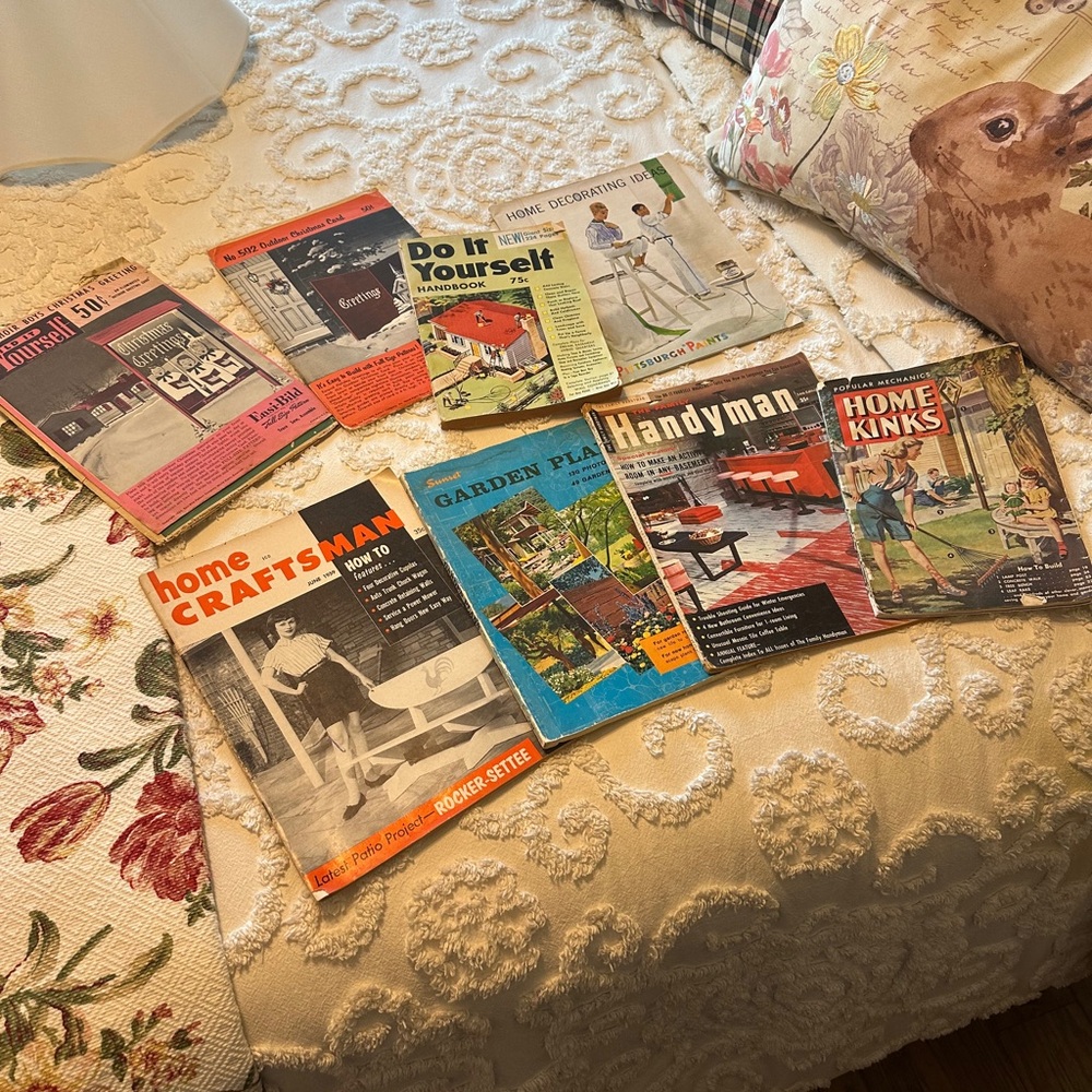 “8” pieces. Collection of Vintage Magazines.